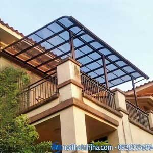 mái che sân thượng bằng nhựa polycarbonate