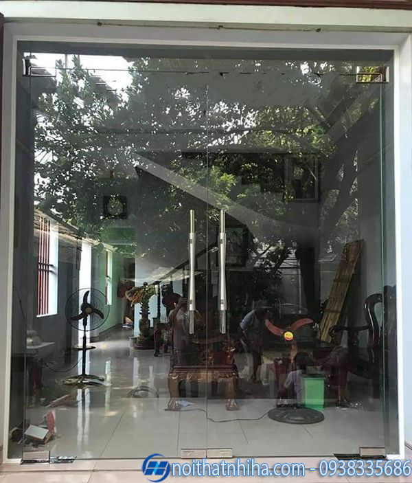 Cửa kính cường lực tại Thạch Thất
