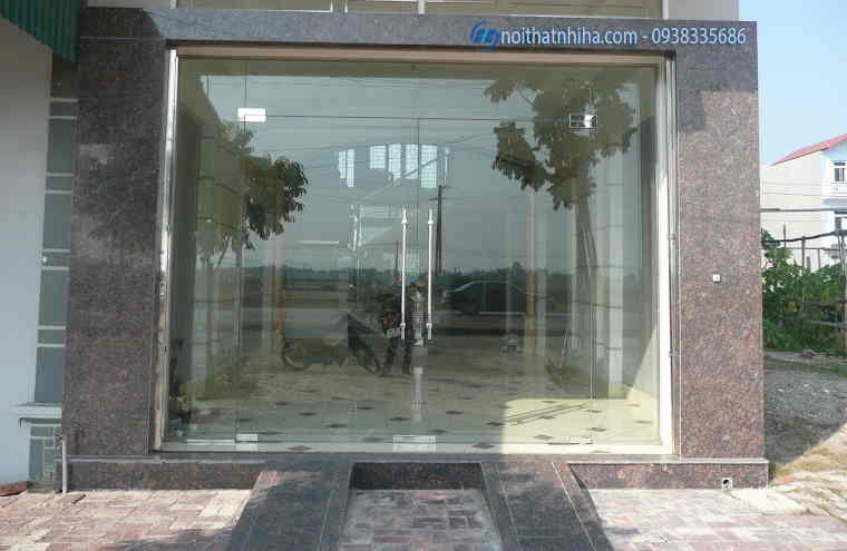 thi công cửa kính cường lực tại Ba Vì