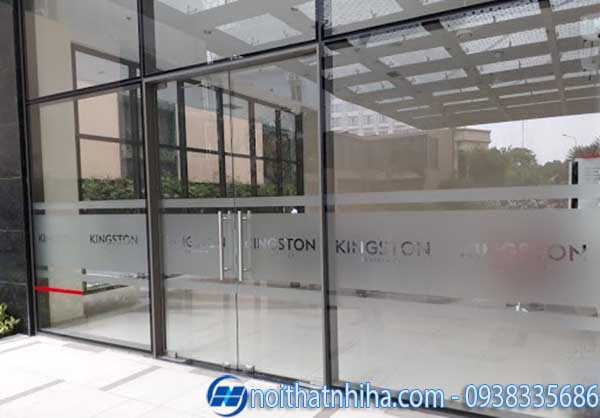 Cửa thủy lực 2 cánh khung nhôm