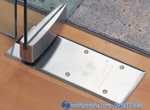 Cách chỉnh tốc độ bản lề sàn