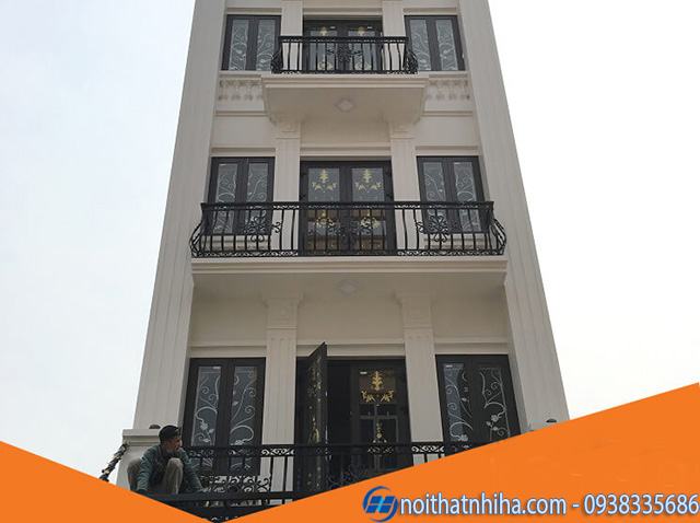 Các loại cửa nhôm kính ban công, cửa kính ban công thịnh hành nhất 5 Mẫu cửa sổ ban công bằng nhôm xingfa có khung bảo vệ đảm bảo an toàn