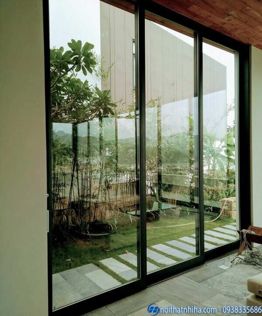 Cửa đi mở trượt 3 cánh nhôm Xingfa 3 Cửa đi mở trượt 3 cánh nhôm Xingfa giúp mở rộng tầm nhìn