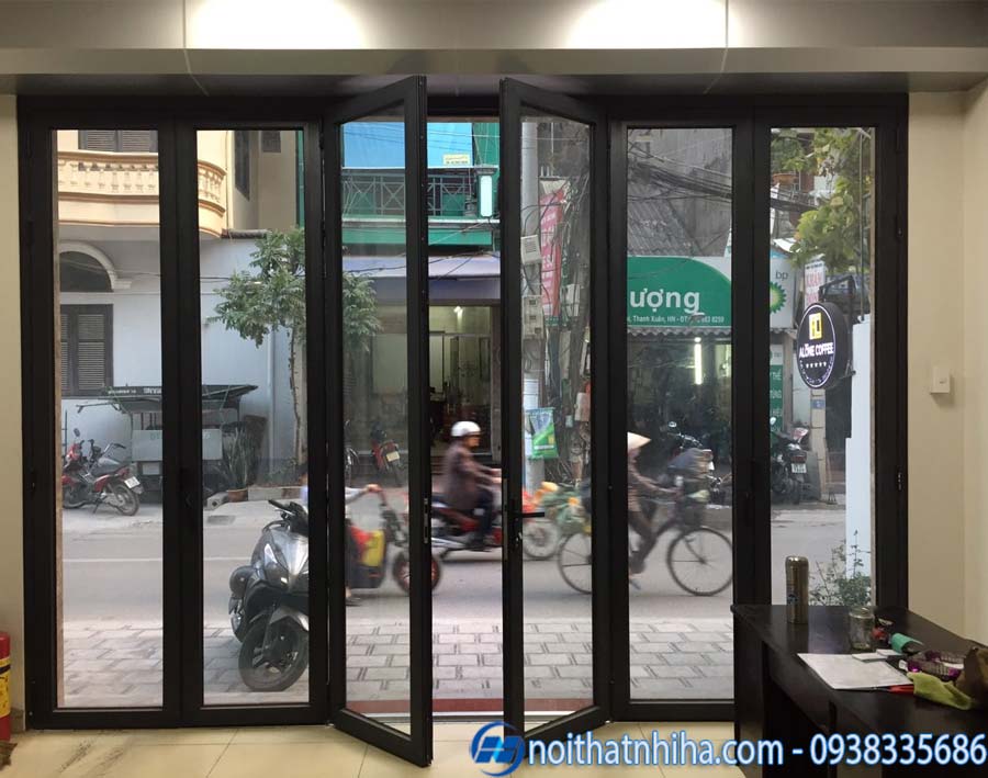 Cửa Đi Xếp Trượt 6 Cánh Nhôm Xingfa 3 Mẫu cửa đi xếp trượt 6 cánh nhôm xingfa màu đen sang trọng