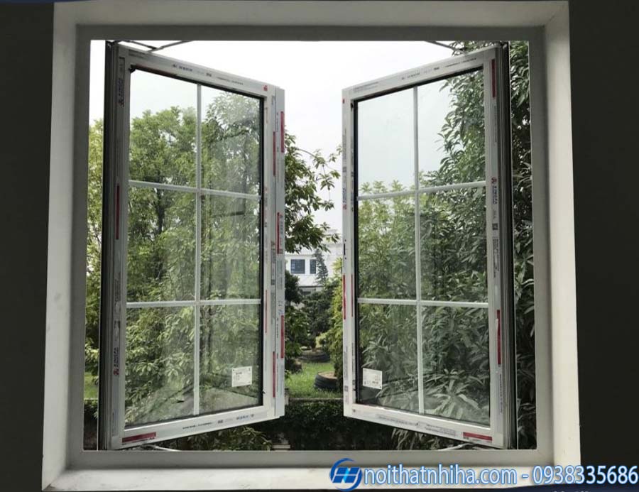 Cửa sổ mở quay 2 cánh nhôm Xingfa 5 Mẫu cửa sổ mở quay 2 cánh nhôm Xingfa sử dụng kính hộp cách âm chống ồn