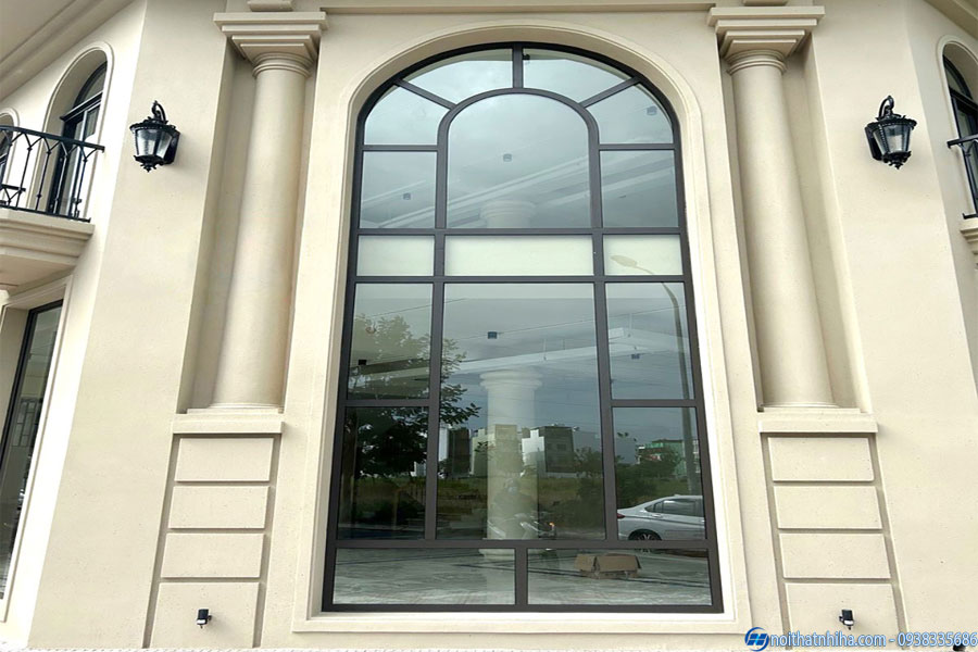 Vách mặt dựng nhôm Maxpro cao cấp, giải pháp đỉnh cao 2025 5 Vách kính khung nhôm hệ mặt dựng Maxpro thiết kế cho biệt thự