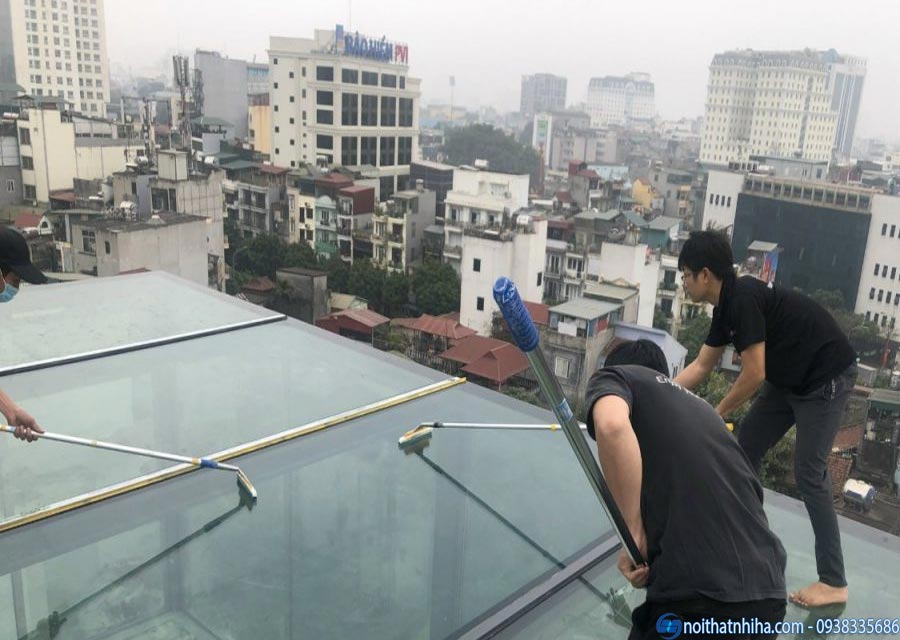Sơn chóng nóng cho mái kính